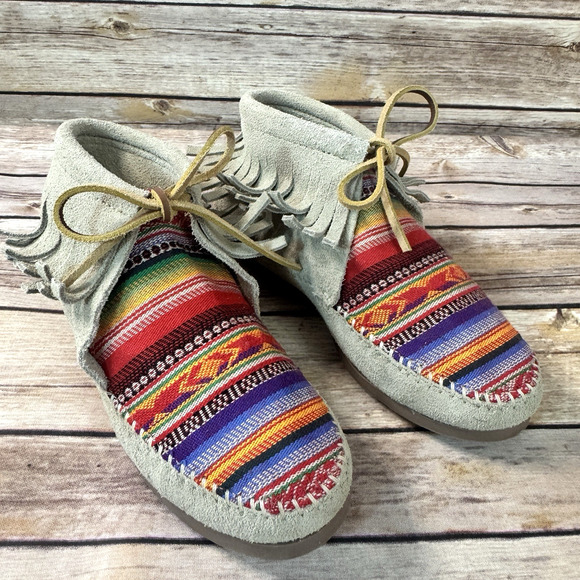 Minnetonka Girls Suede Leather Multicolor Fringed Southwestern Mocassin Boots 3 - Picture 1 of 8